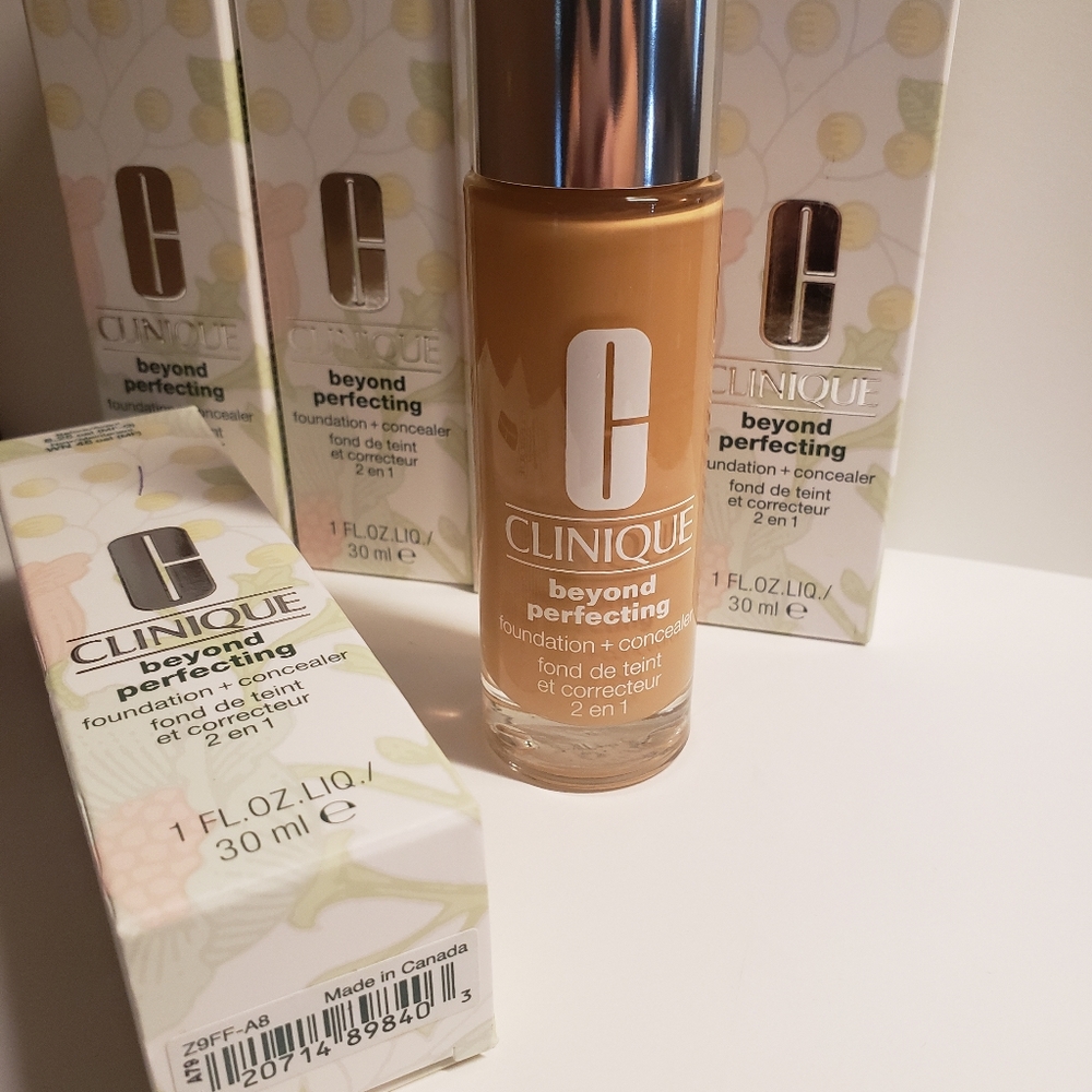 CLINIQUE Beyond Perfecting *8.25 OAT* / Foundation + Concealer /1 oz / NIB - Picture 3 of 4